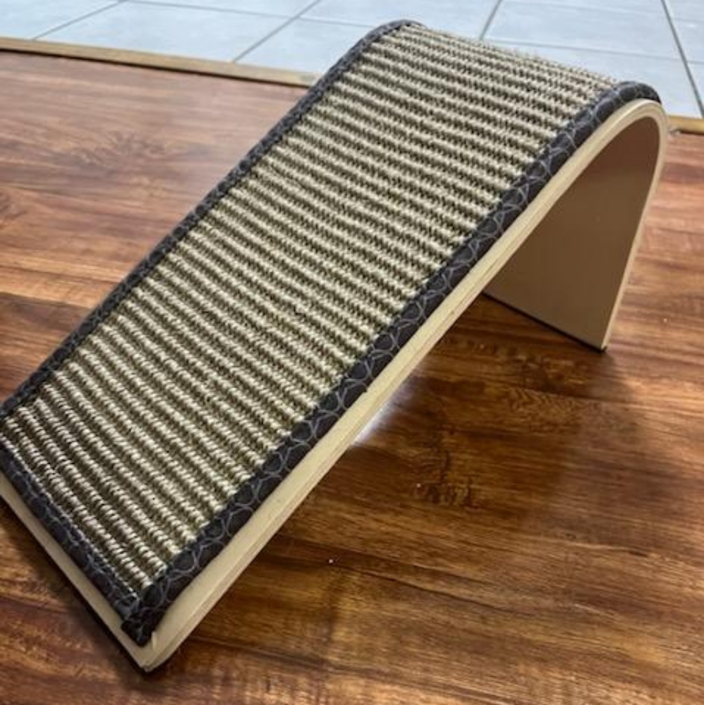 Cat scratcher